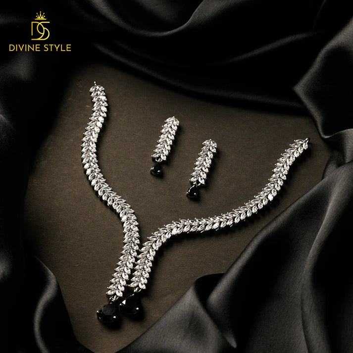 Divine Style Graceful Women jewellery sets