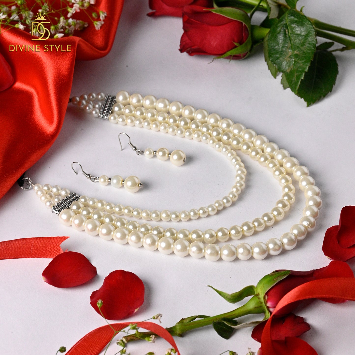 Divine Style White Pearl Necklace With Earrings