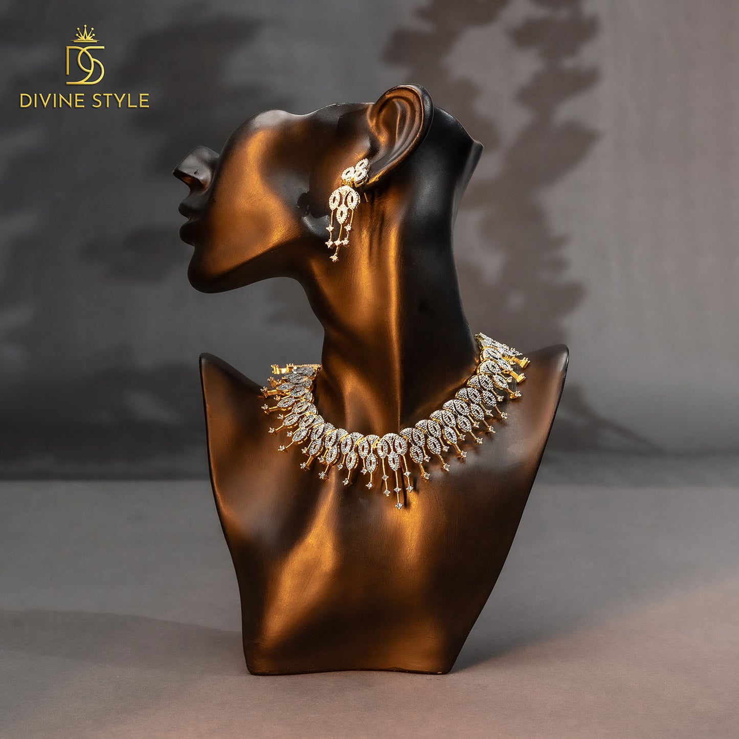 Divine Style Choker Necklace With Earrings