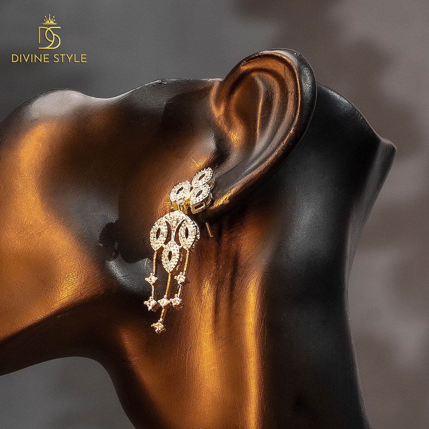 Divine Style Choker Necklace With Earrings