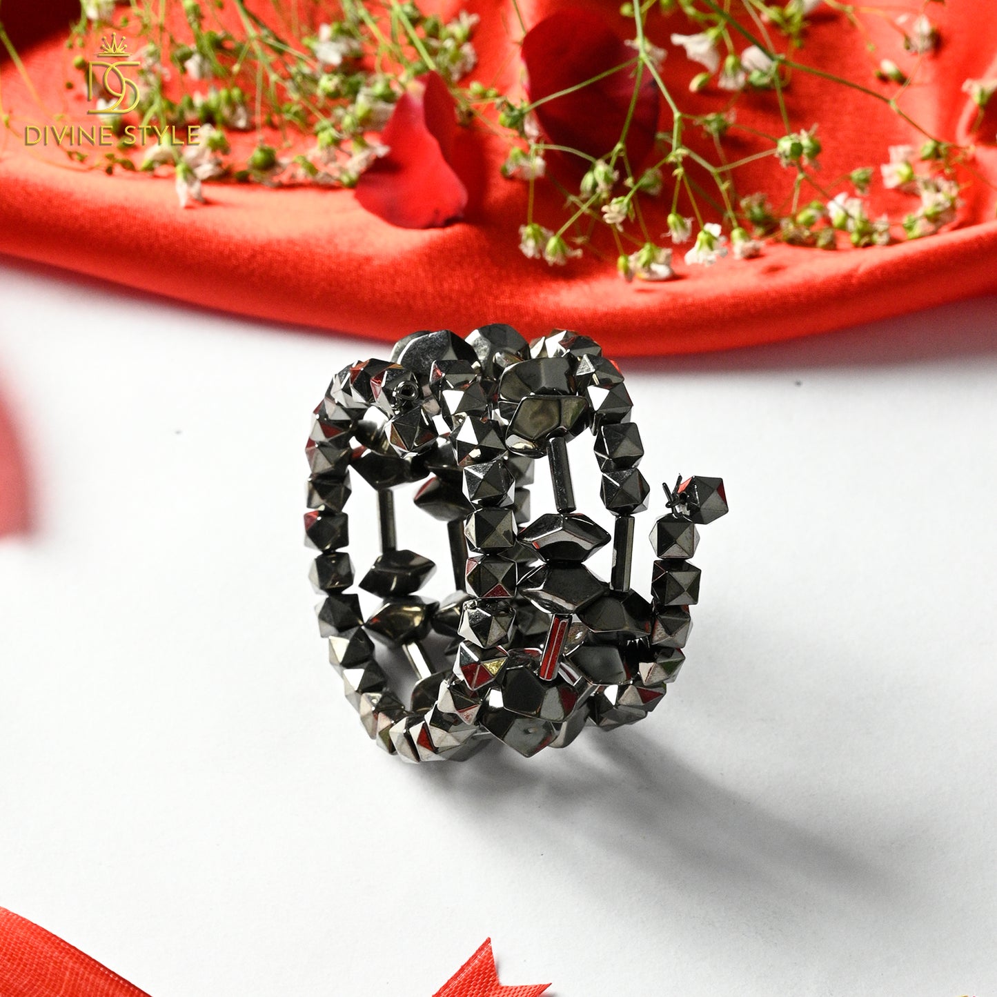 Divine Style Spiral Bracelet (Black)