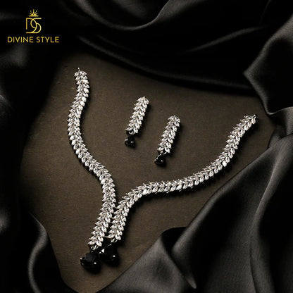 Divine Style Graceful Women jewellery sets