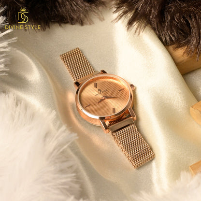 Divine Style Rose Gold Plated Mesh Chain Analog Wrist Watch for Women (Golden)