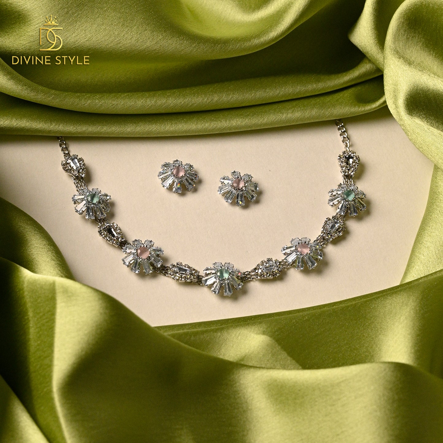 Divine Style Cubic Zirconia Necklace Set With Earring