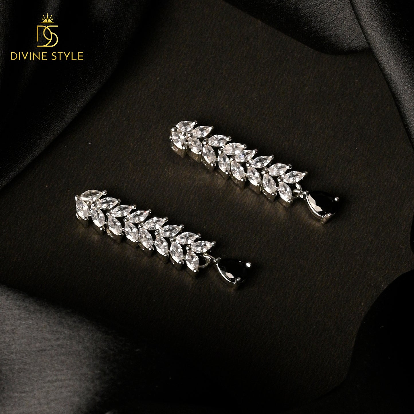 Divine Style Graceful Women jewellery sets