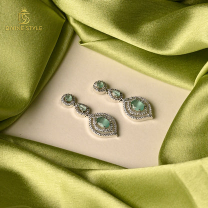 Divine Style Classic Necklace With Earrings (Green)