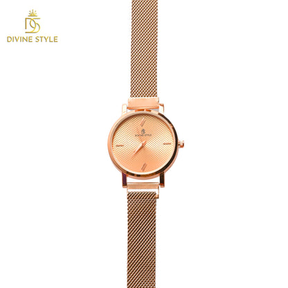 Divine Style Rose Gold Plated Mesh Chain Analog Wrist Watch for Women (Golden)