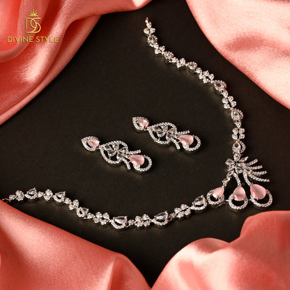 Divine Style ternion Necklace With Earrings