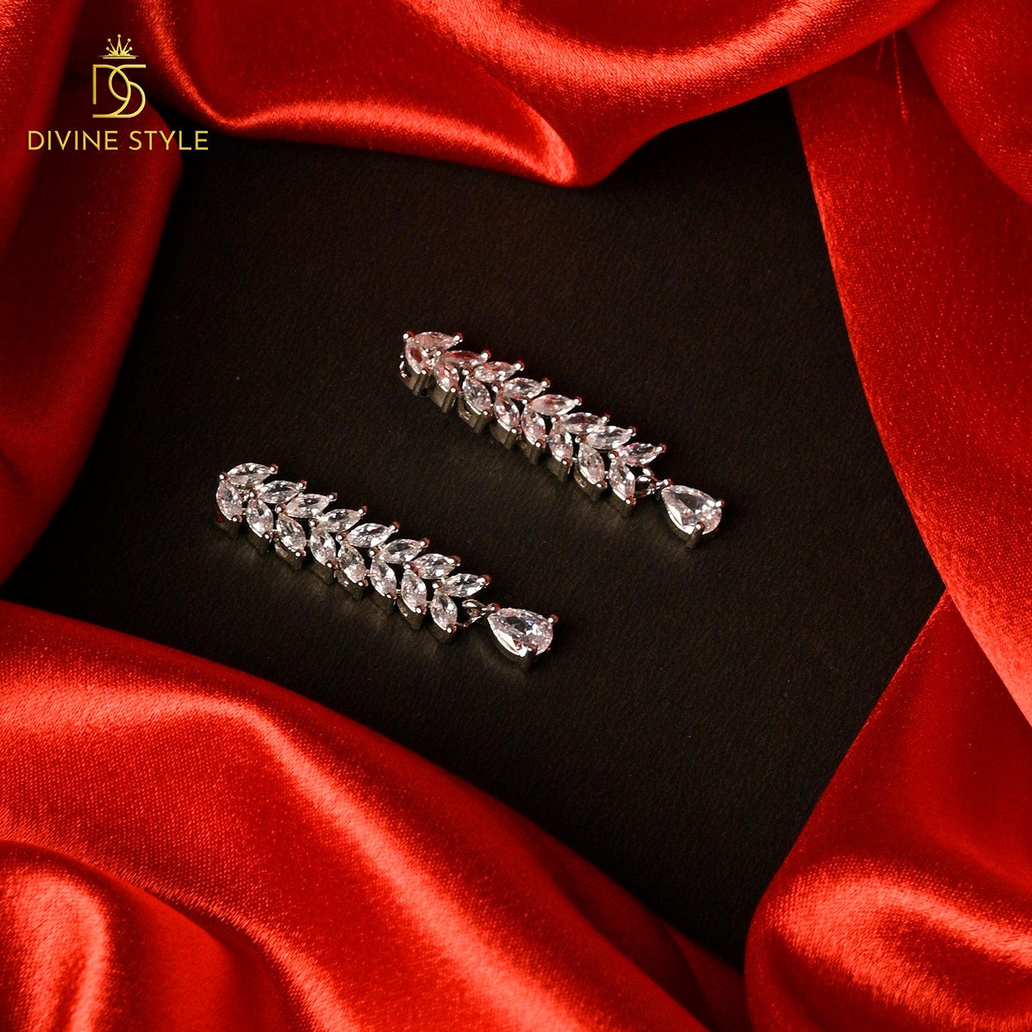 Divine Style Graceful Women jewellery sets