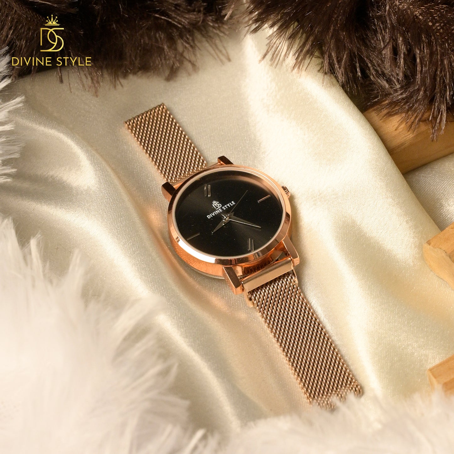 Divine Style Rose Gold Plated Mesh Chain Analog Wrist Watch for Women (Black)
