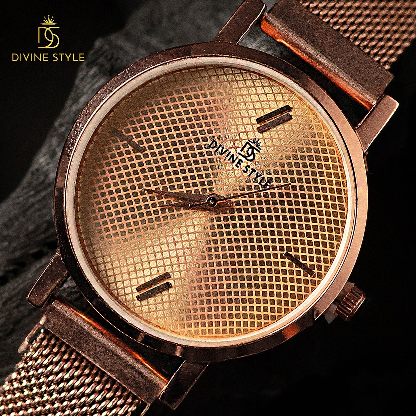 Divine Style Rose Gold Plated Mesh Chain Analog Wrist Watch for Women (Golden)