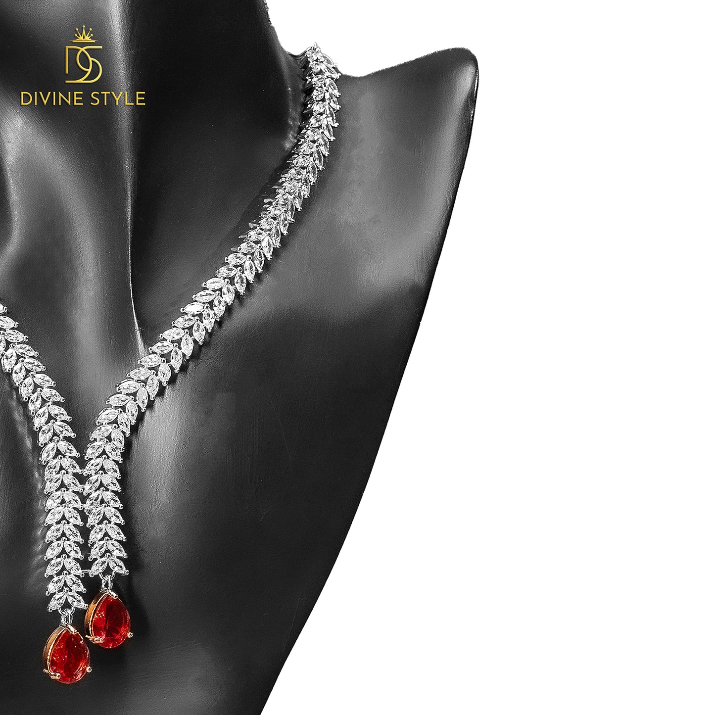Divine Style Graceful Women jewellery sets