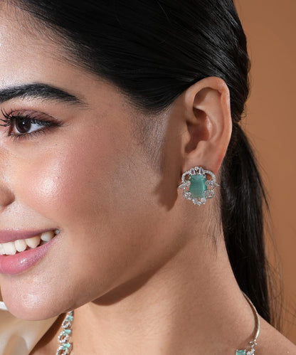 Divine Style Emarald Necklace With Earrings